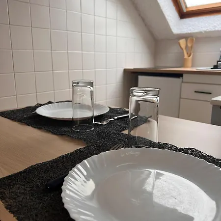 La Apartment *